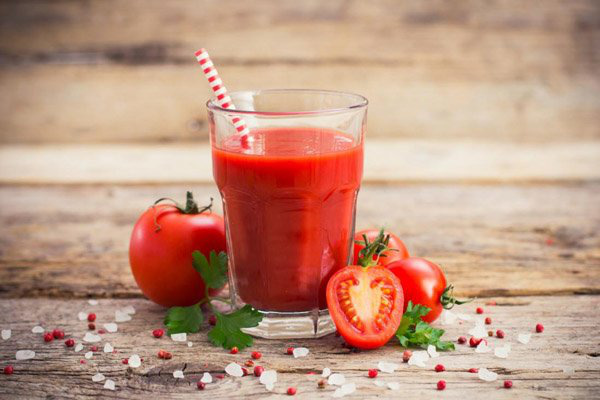 15 tác dụng sinh tố cà chua với sức khỏe và làm đẹp