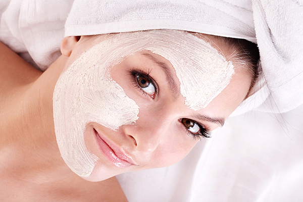 Đắp mặt nạ sữa tươi qua đêm có tốt cho da mặt không?