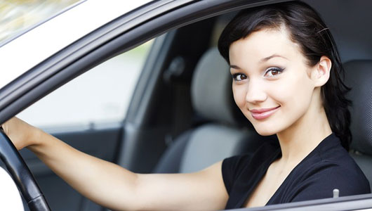 Học lái ô tô: Những lưu ý dành cho phái đẹp