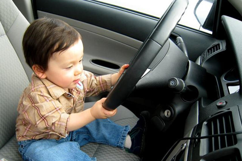 Những lời khuyên giúp đảm bảo an toàn cho trẻ nhỏ trên ô tô