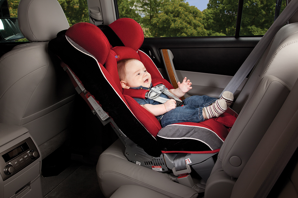 Vị trí an toàn nhất trên xe ô tô dành cho trẻ em
