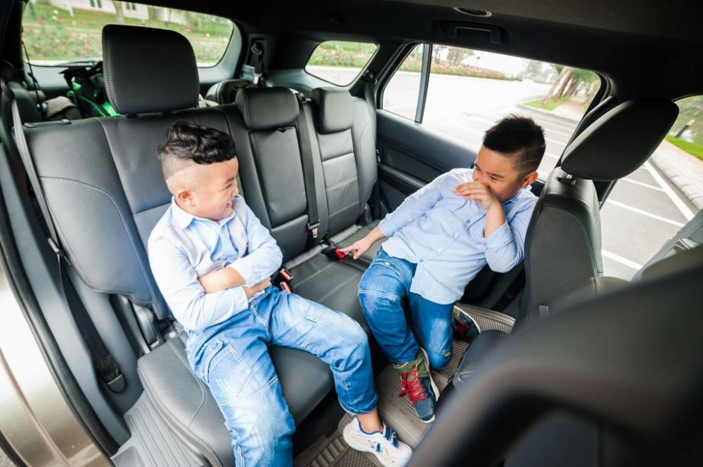 Bí quyết lái xe an toàn khi đưa trẻ nhỏ đi du lịch