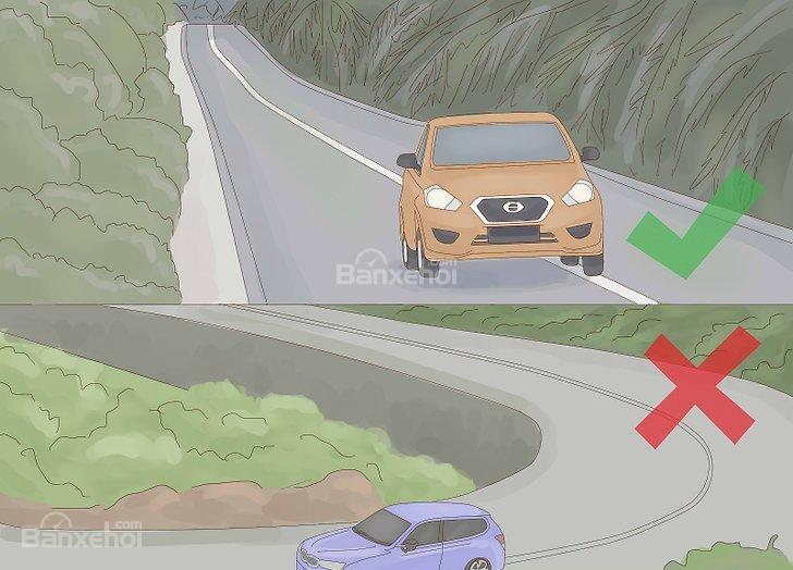 Hướng dẫn lái xe ô tô quãng ngắn khi bị thủng lốp