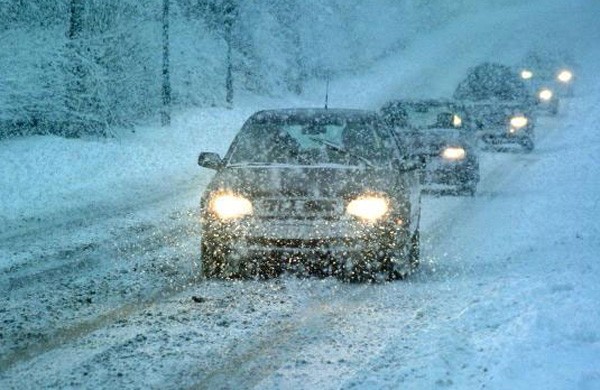 Kĩ năng lái xe an toàn trên đường băng tuyết